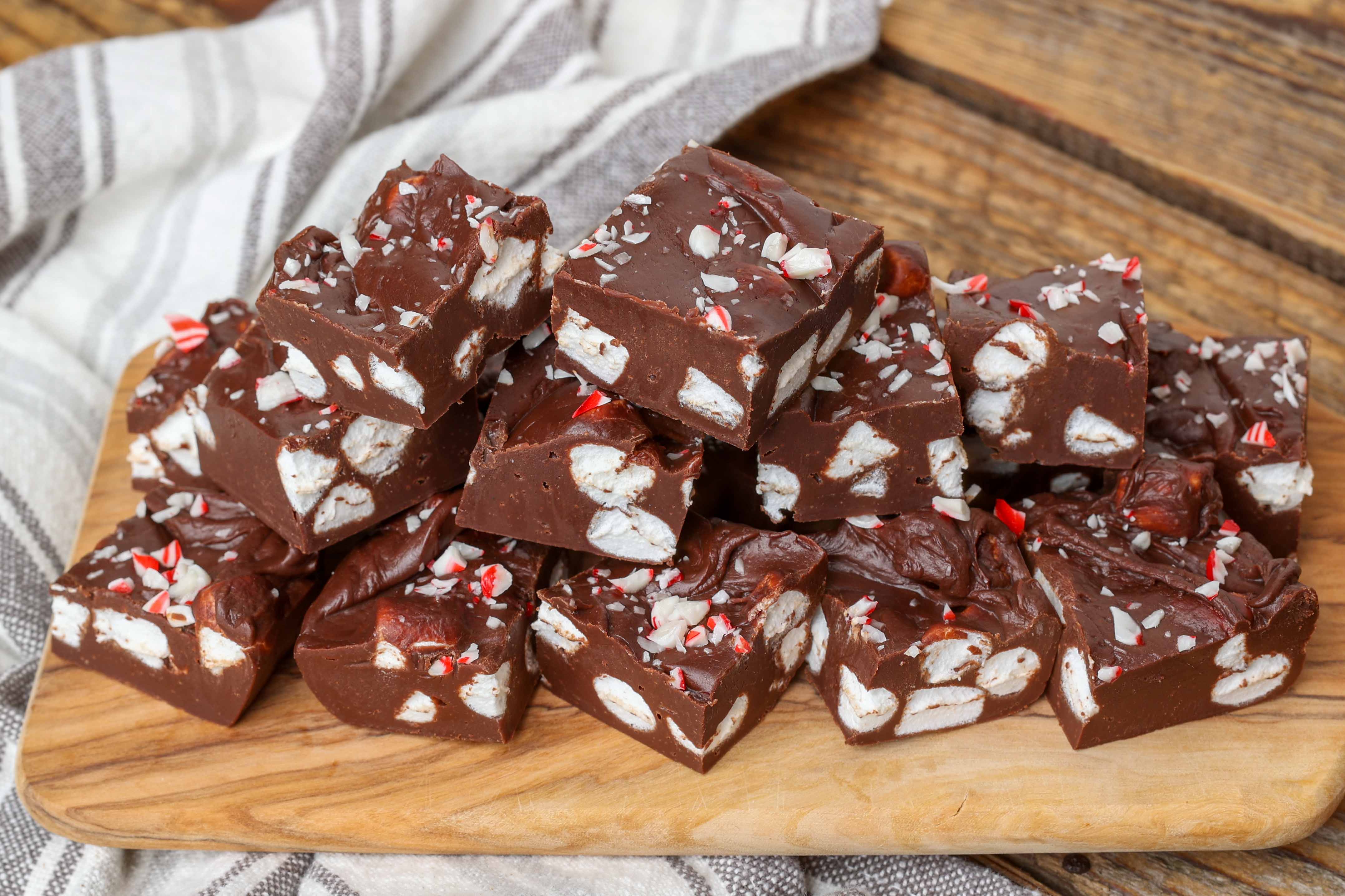 Rich Peppermint Marshmallow Fudge: Your Perfect Christmas Treat